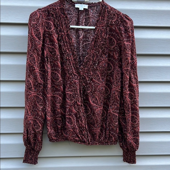 Evereve | Paisley Print Long Sleeve V-neckline Top size Small - Picture 1 of 5